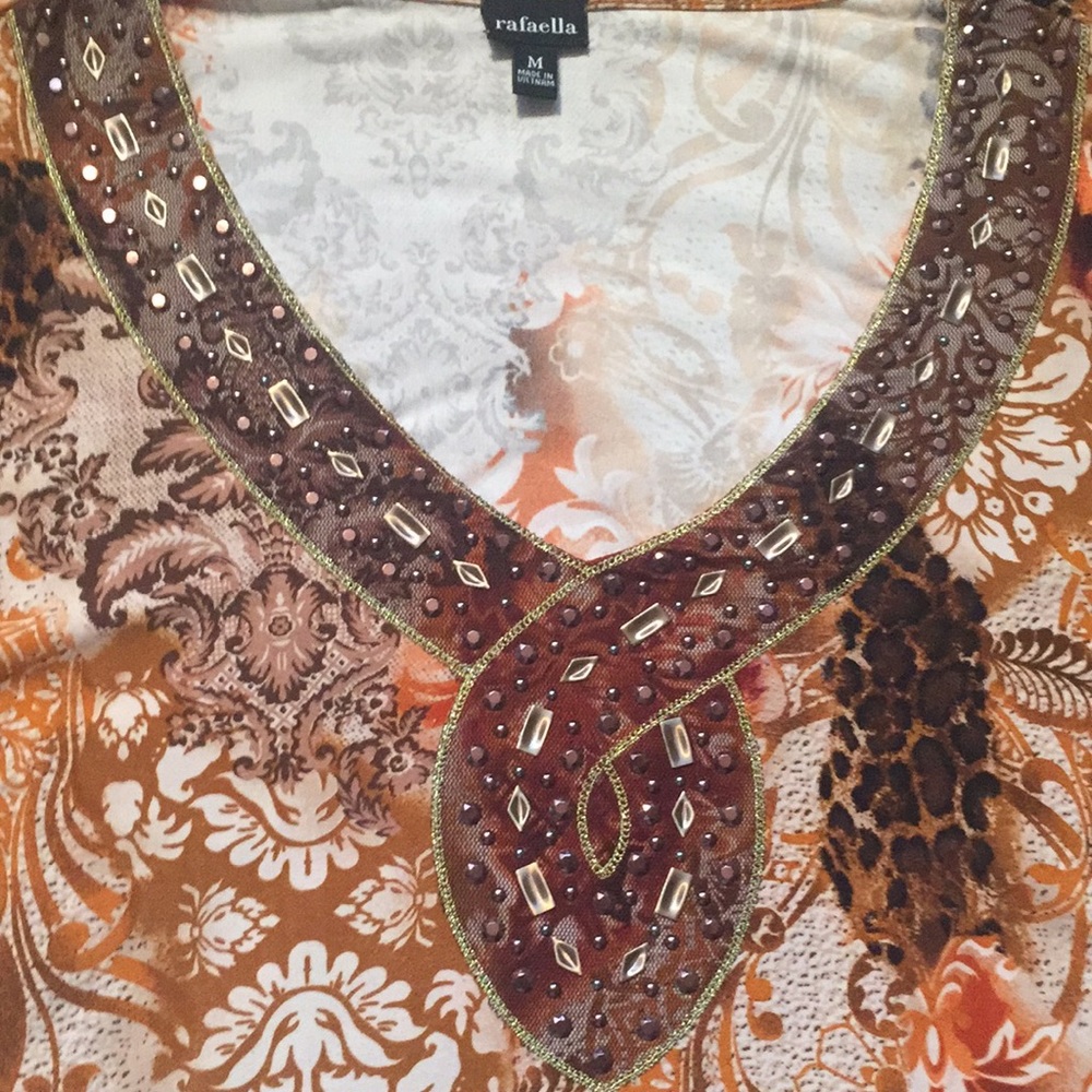 Woman’s Medium top; size M - Picture 2 of 3